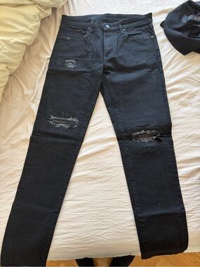 Men's Black Distressed Skinny Jeans